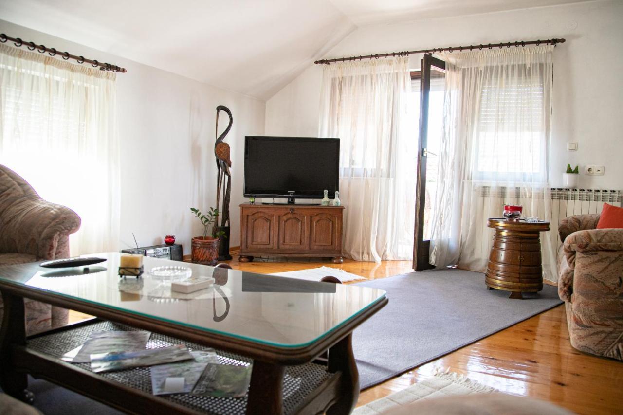 Apartment Ikar Mostar Esterno foto