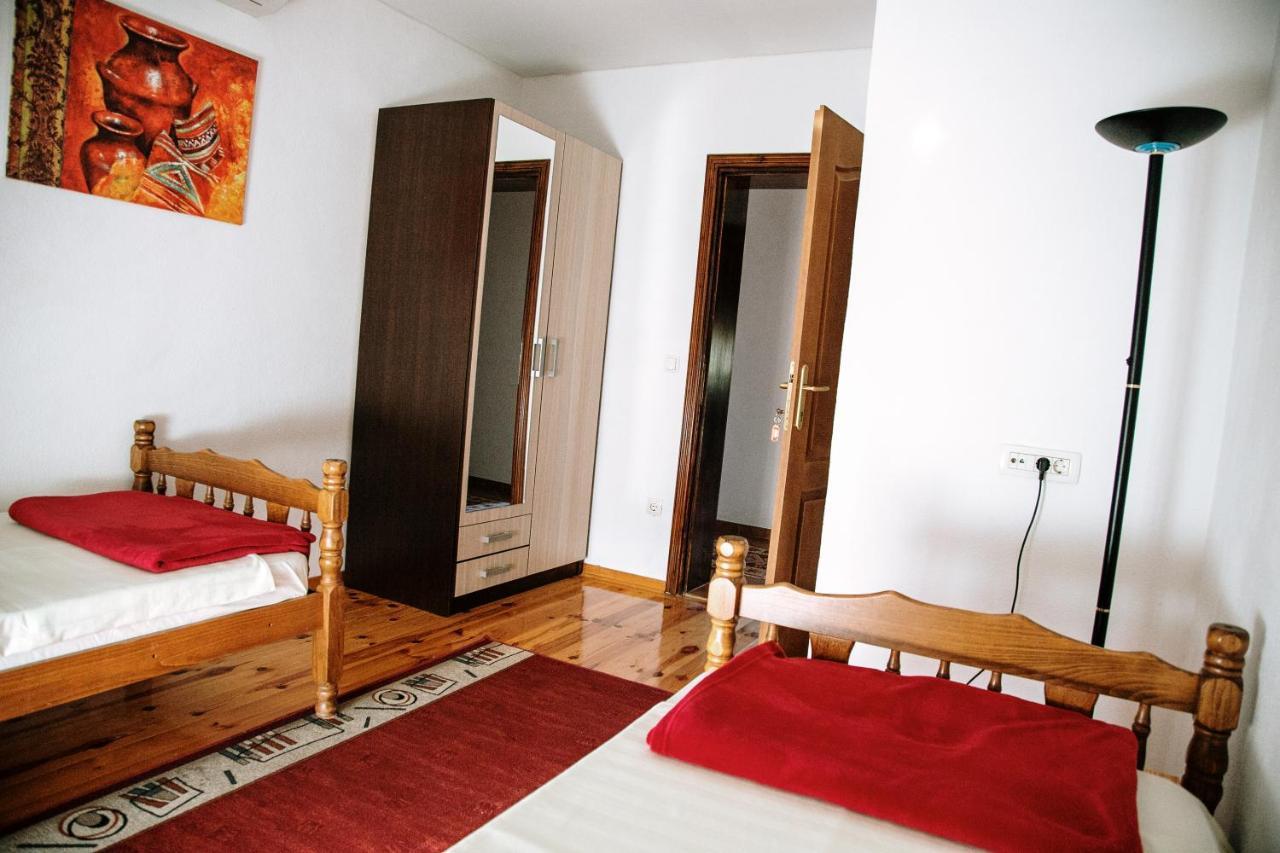 Apartment Ikar Mostar Esterno foto