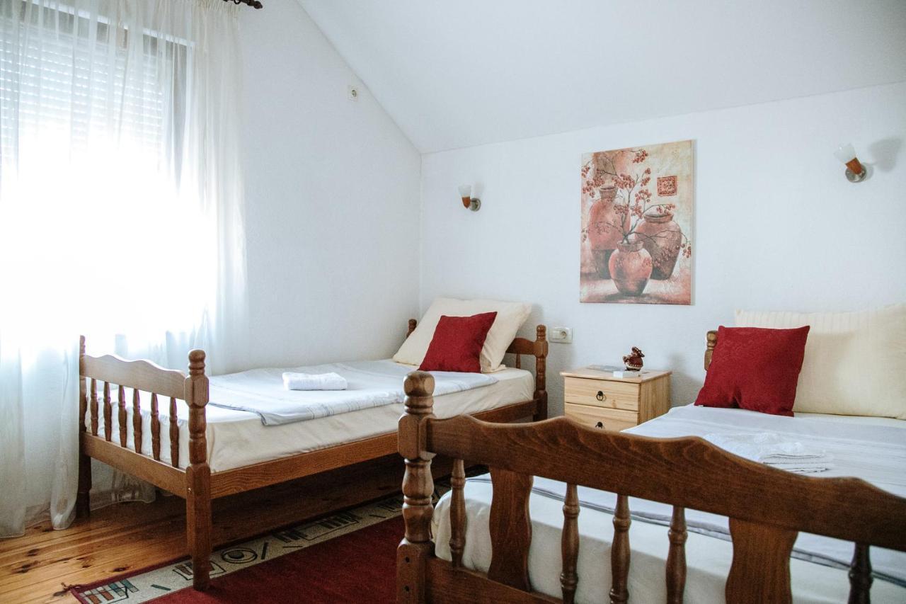 Apartment Ikar Mostar Esterno foto